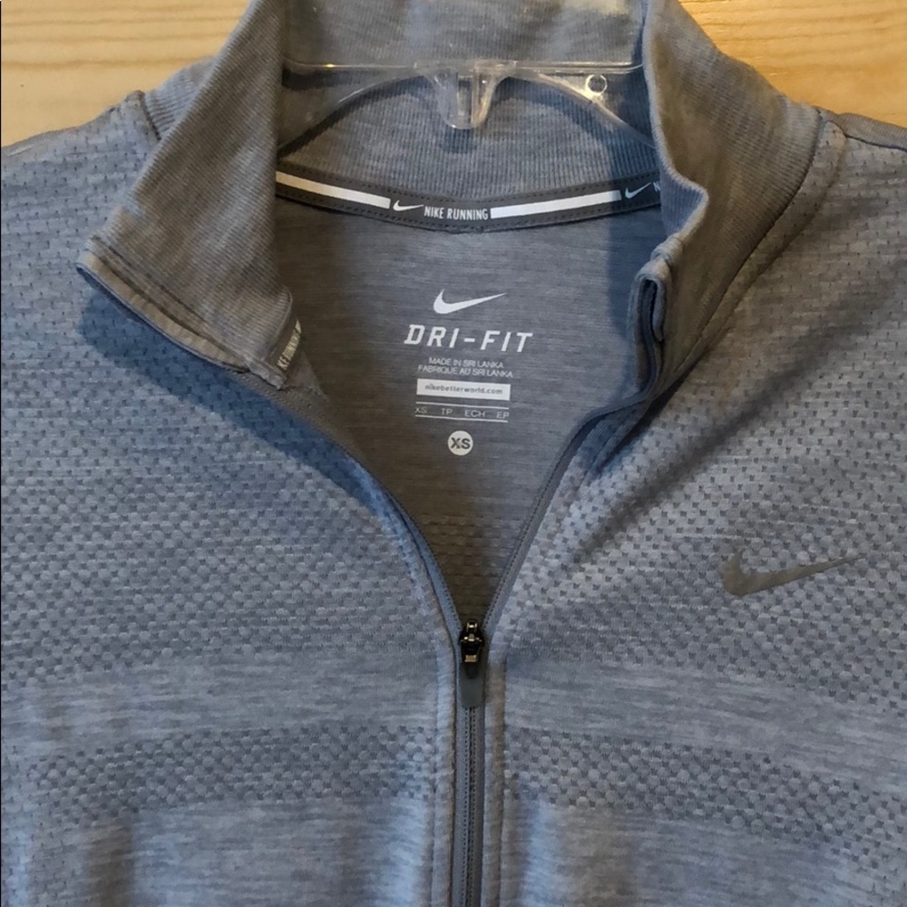 Nike Element Pullover - image 2